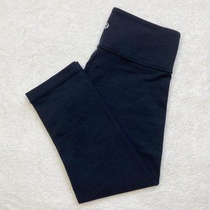LULULEMON CAPRI LEGGINGS BLACK